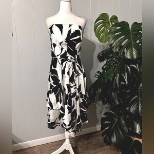 Black and white floral strapless dress Size 10 excellent condition.